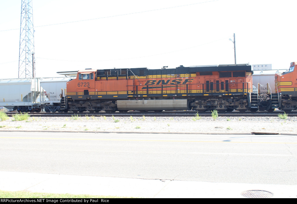 BNSF 6723